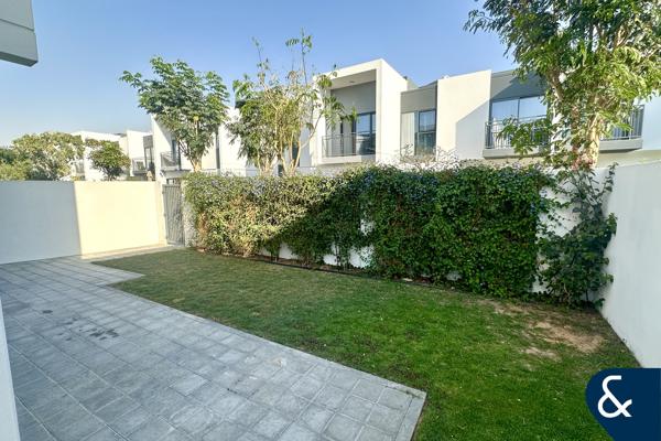 4 Bedrooms + Maid | End Unit | Landscaped